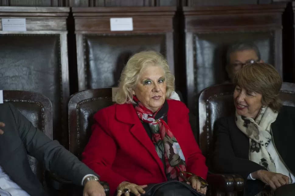 CAMARISTAS. El amparo de Pedicone recayó en la Sala III de la Cámara Contencioso Administrativo, que integran Ebe López Piossek y Sergio Gandur. la gaceta / FOTO DE JORGE OLMOS SGROSSO