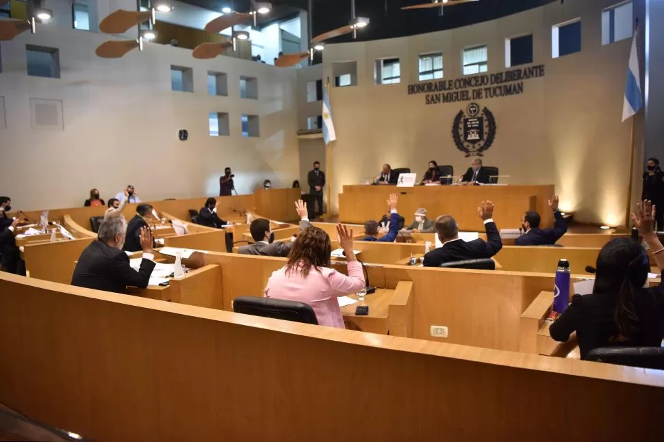 DEBATE. La oposición y el alfarismo se cruzaron por la Policía municipal en sesión.   la gaceta / foto de Ines Quinteros Orio