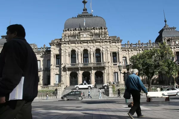 Manzur quiere extender hasta 2024 los subsidios sobre los sueldos que pagan los call-center