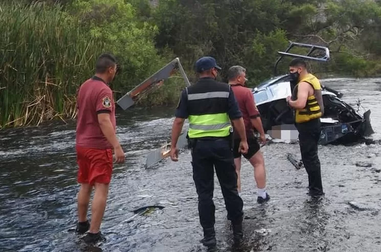 Se realizan los peritajes en el lugar de la caída del helicóptero de Jorge Brito