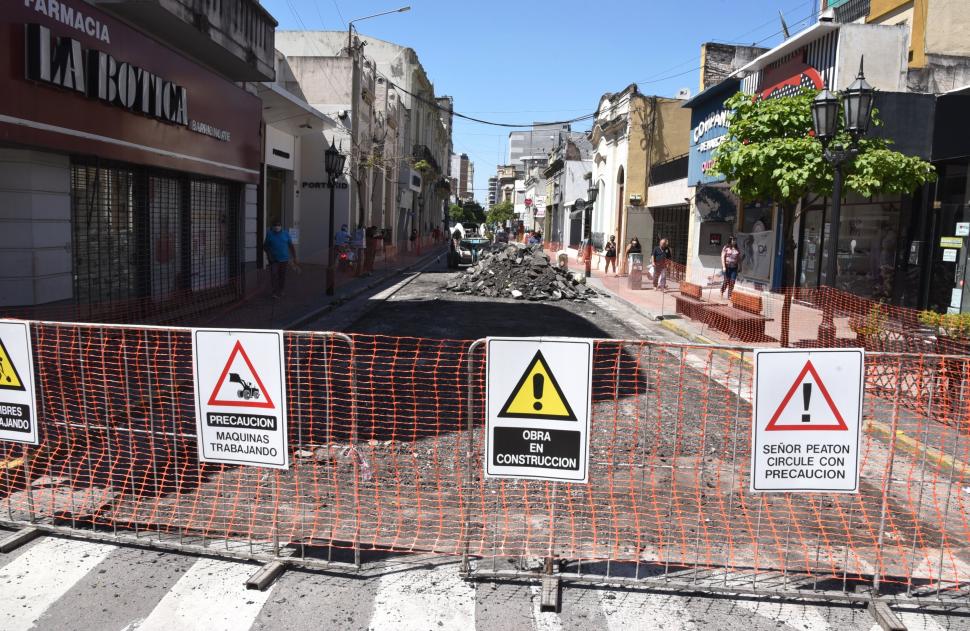 DESCANSO. Al mediodía la obra queda paralizada durante dos horas. 