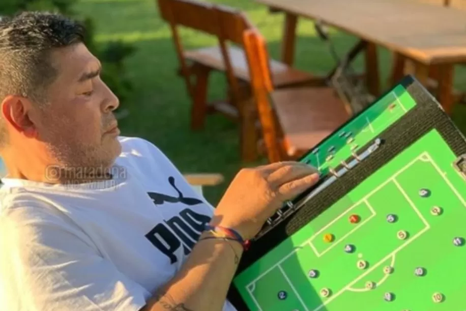 Diego Maradona.