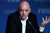 Infantino quiso venir al país para despedir a Maradona, pero no pudo