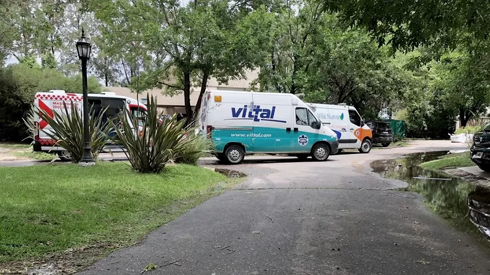 AMBULANCIAS. Cuando la asistencia llegó, Maradona ya no presentaba signos vitales. Foto de Télam