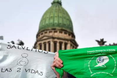 La legalización del aborto tuvo dictamen favorable en el plenario de comisiones