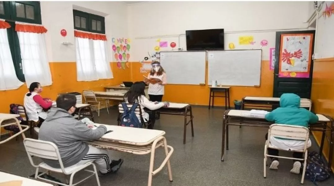 Autorizan en Salta las clases presenciales para 2021