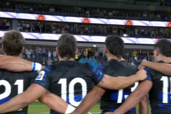 Al final, Los Pumas homenajearon a Maradona