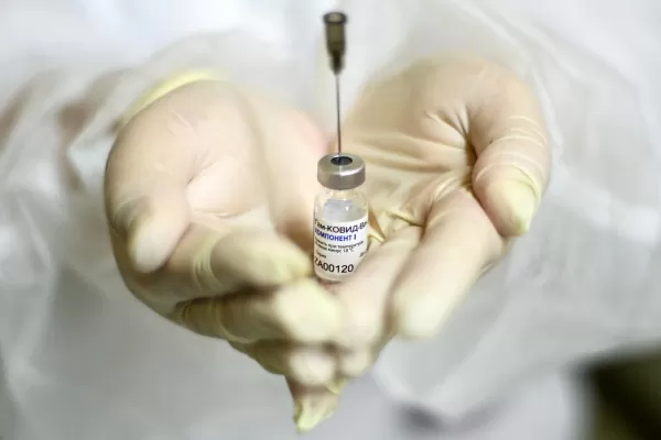 Rusia empezó a vacunar a los grupos de riesgo contra el coronavirus