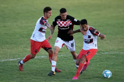 San Martín ganó un partido complicado ante Defensores de Belgrano y se mantiene expectante