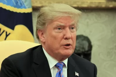 Prioridad para  los de su país: Trump prepara un decreto