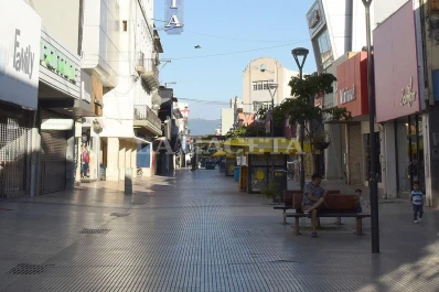 El feriado plantea un desafío a los tucumanos para mantener la higiene en la ciudad