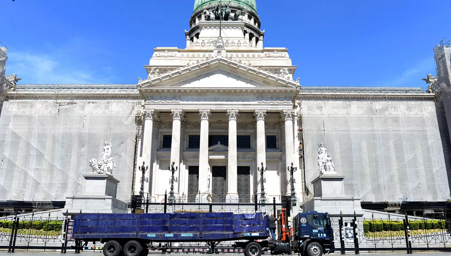 EN EL CONGRESO. Los diputados esperan tener hoy el dictamen que permita convocar a la sesión para tratar el proyecto IVE.