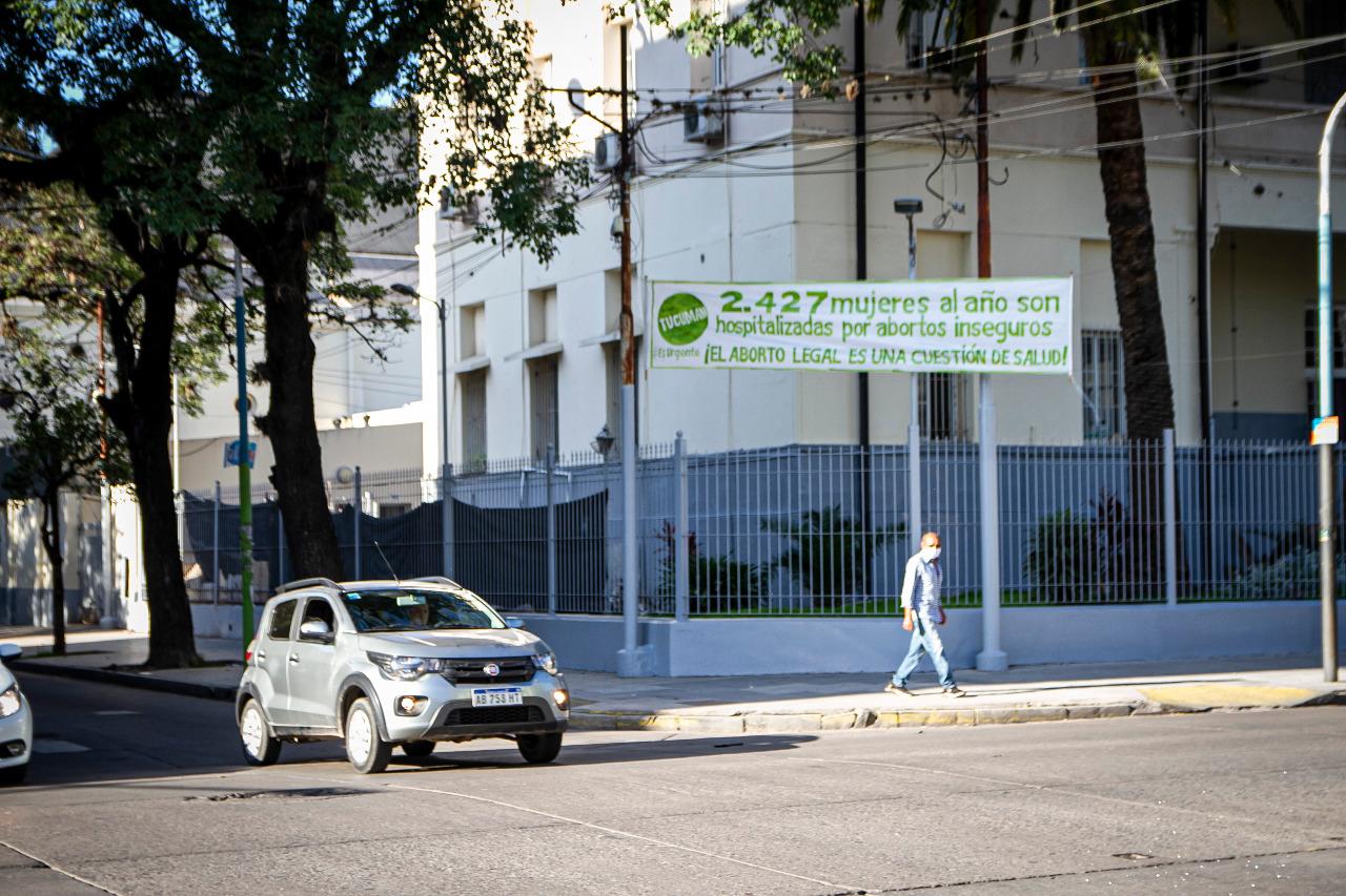 Pusieron pasacalles a favor de la legalización del aborto por toda la ciudad