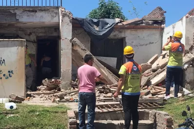 En Tucumán, se derrumbó el techo de una vivienda en la que había niños