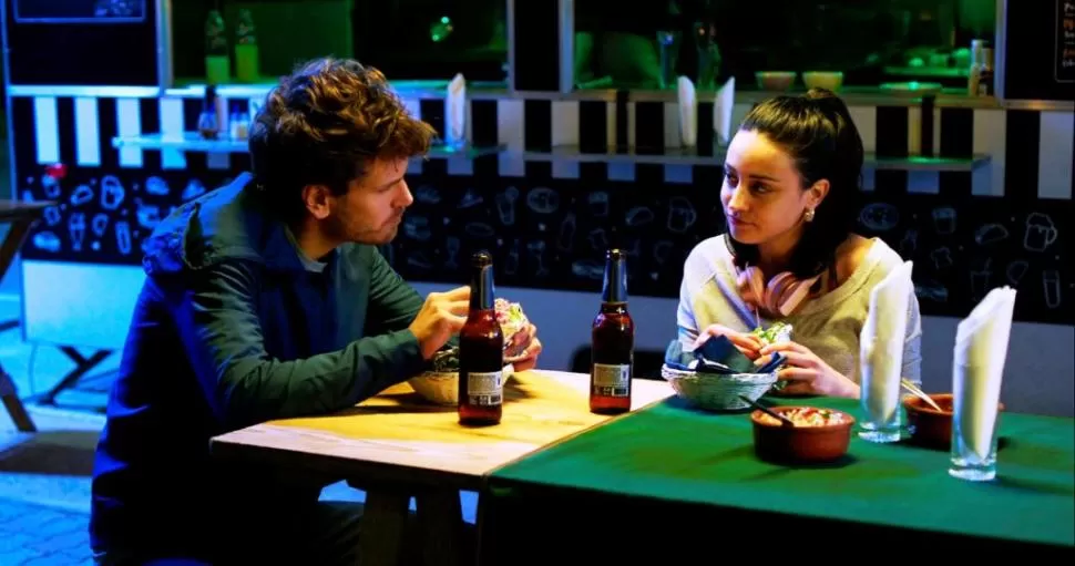 Estrenos on line: una comedia romántica y un policial