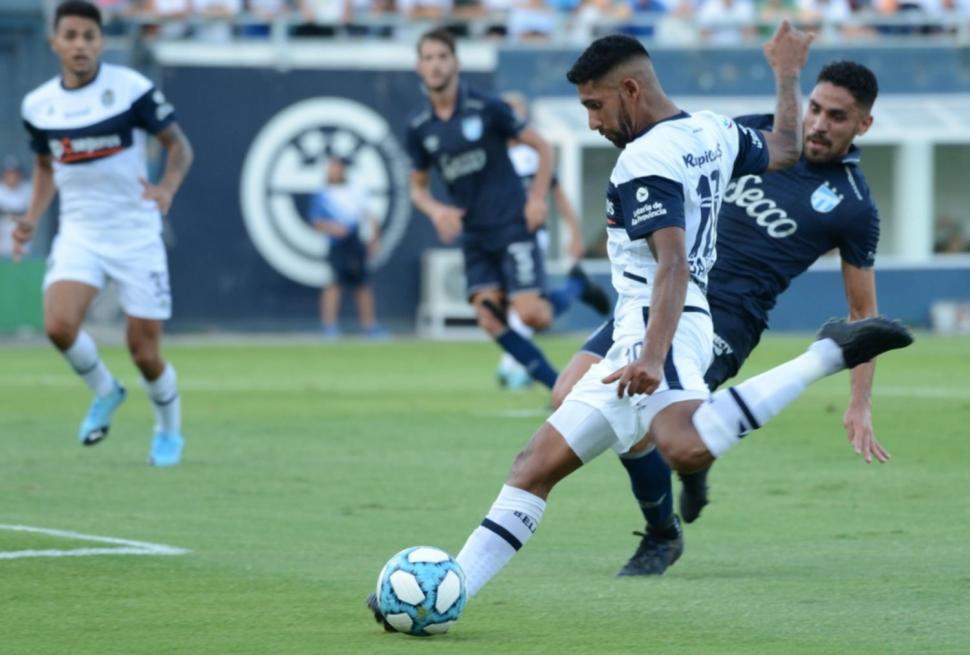 Un Gimnasia muy diferente. El “Lobo” fue segundo en el grupo de Huracán y sin mostrar un gran nivel. Atlético lo visitó en febrero en La Plata (donde ahora cerrará el grupo) pero la presencia de Maradona le daba otro ímpetu al equipo.