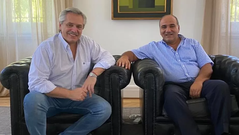 PUENTE. El presidente, Alberto Fernández, anuncia una cumbre empresaria binacional, tras un contacto con industriales de Brasil que propició el gobernador, Juan Manzur.