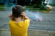 TEA: padres presionan por una ley nacional que limite el uso de la pirotecnia