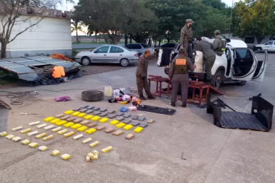 Una mujer venía de Salta a Tucumán con sus dos hijos: traía 62 kilos de cocaína