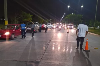 Clausuran una fiesta clandestina en Yerba Buena y secuestran vehículos debido al alcohol