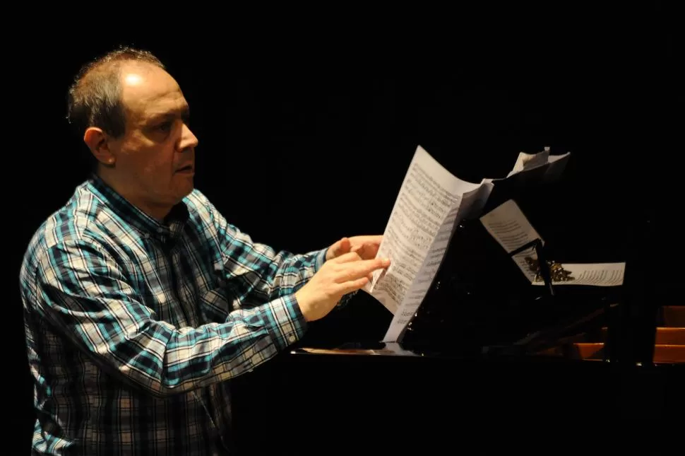 ACTIVO. En pandemia dejó descansar el piano y estudió órgano en su casa. LA GACETA / FOTO DE Osvaldo Ripoll