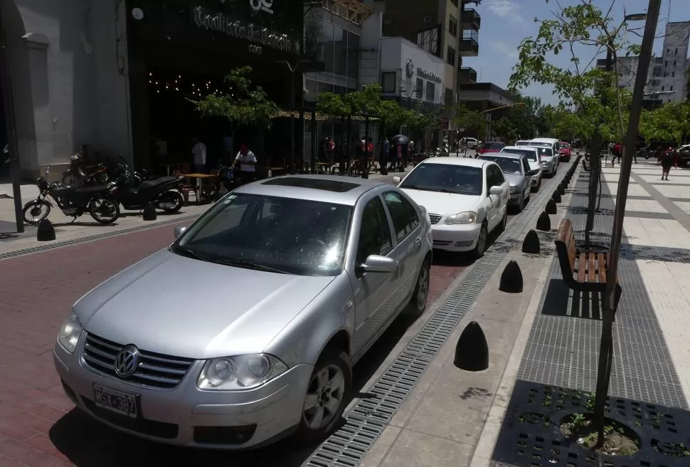 CAOS. Esperan menos autos. 