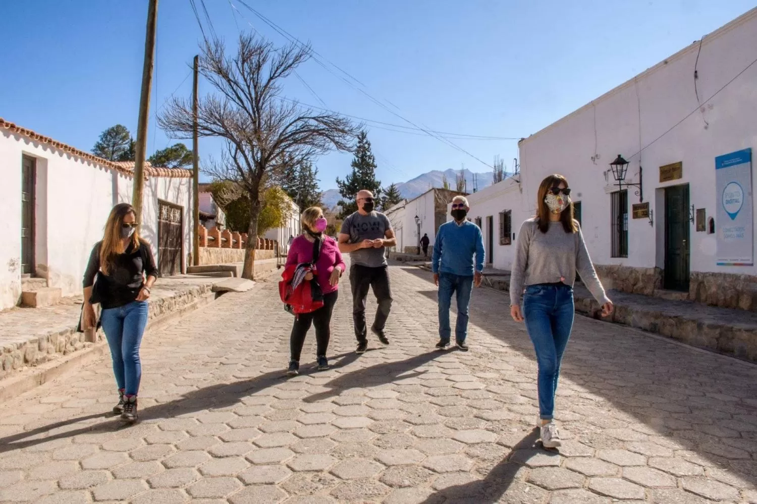 Turistas en Salta. Imagen de Archivo. 