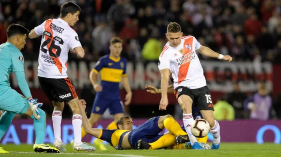 En la antesala del clásico, Boca y River empiezan a definir su futuro en el torneo local 