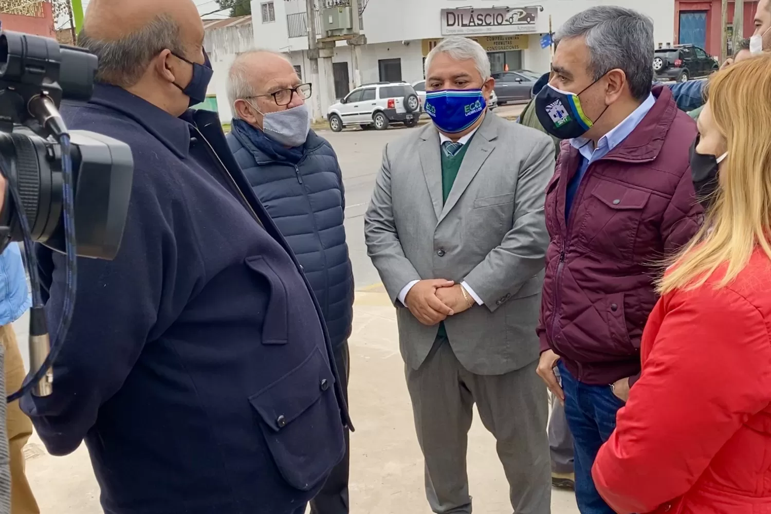 ALFARISTA. Alfredo Toscano, funcionario municipal, en un recorrido con el intendente. Foto: Twitter @FredyToscano