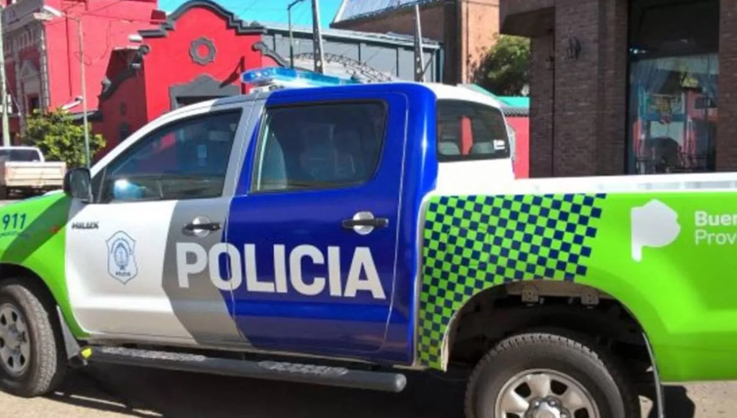 EN LANÚS. La Policía bonaerense tomó actuación en el lugar