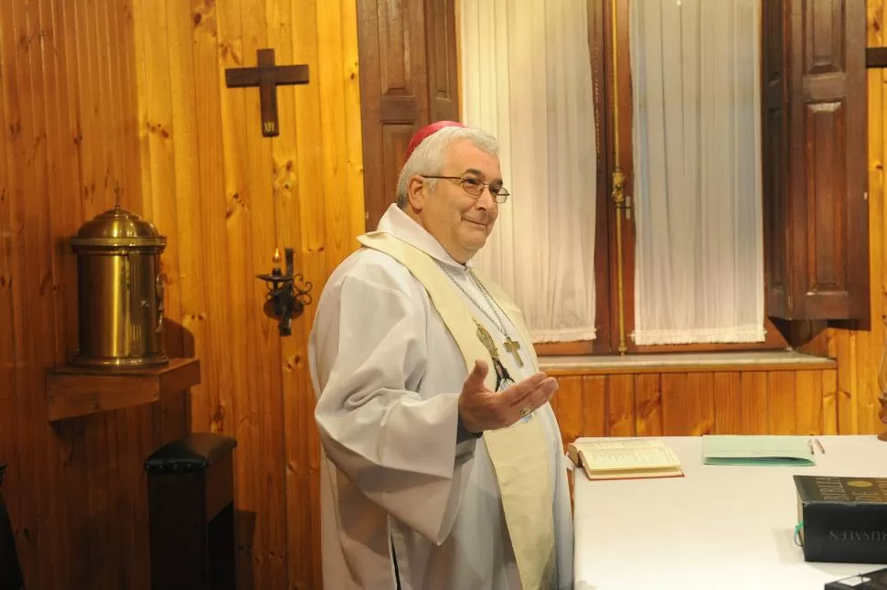 ECLESIÁSTICO. El arzobispo de Tucumán, monseñor Carlos Sánchez. 