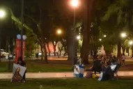 Tristeza en los celestes en plaza Urquiza tras conocerse la aprobación de la ley de la IVE
