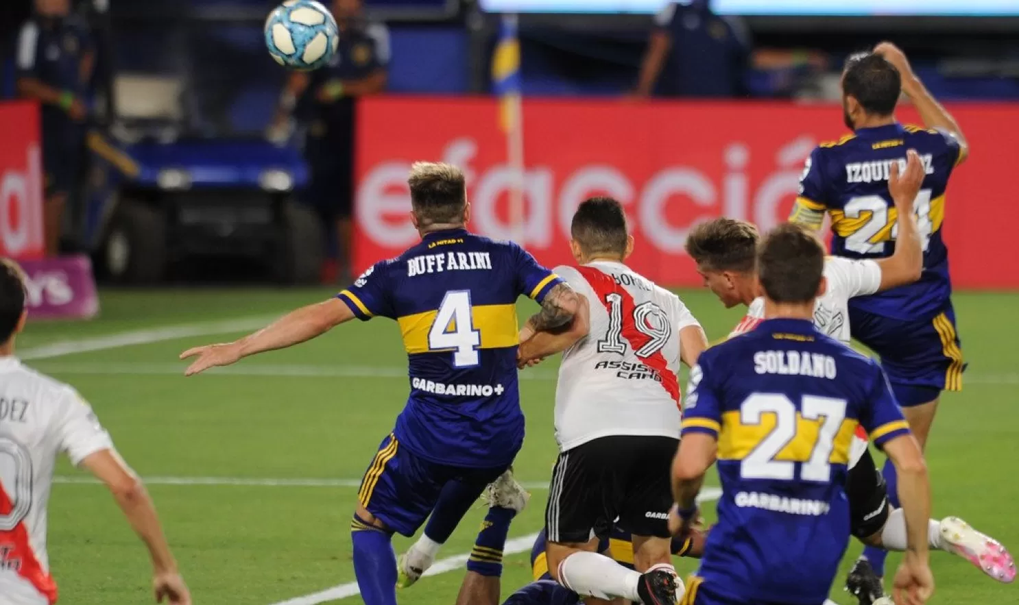 Superclásico caliente: River y Boca empataron 2 a 2 en La Bombonera