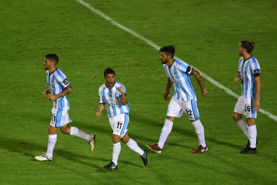 FESTEJO. Los goles de Alustiza durante la Copa Diego Maradona fueron una buena noticia. Los hinchas esperan que el “Chavo” siga por ese camino en 2021. 