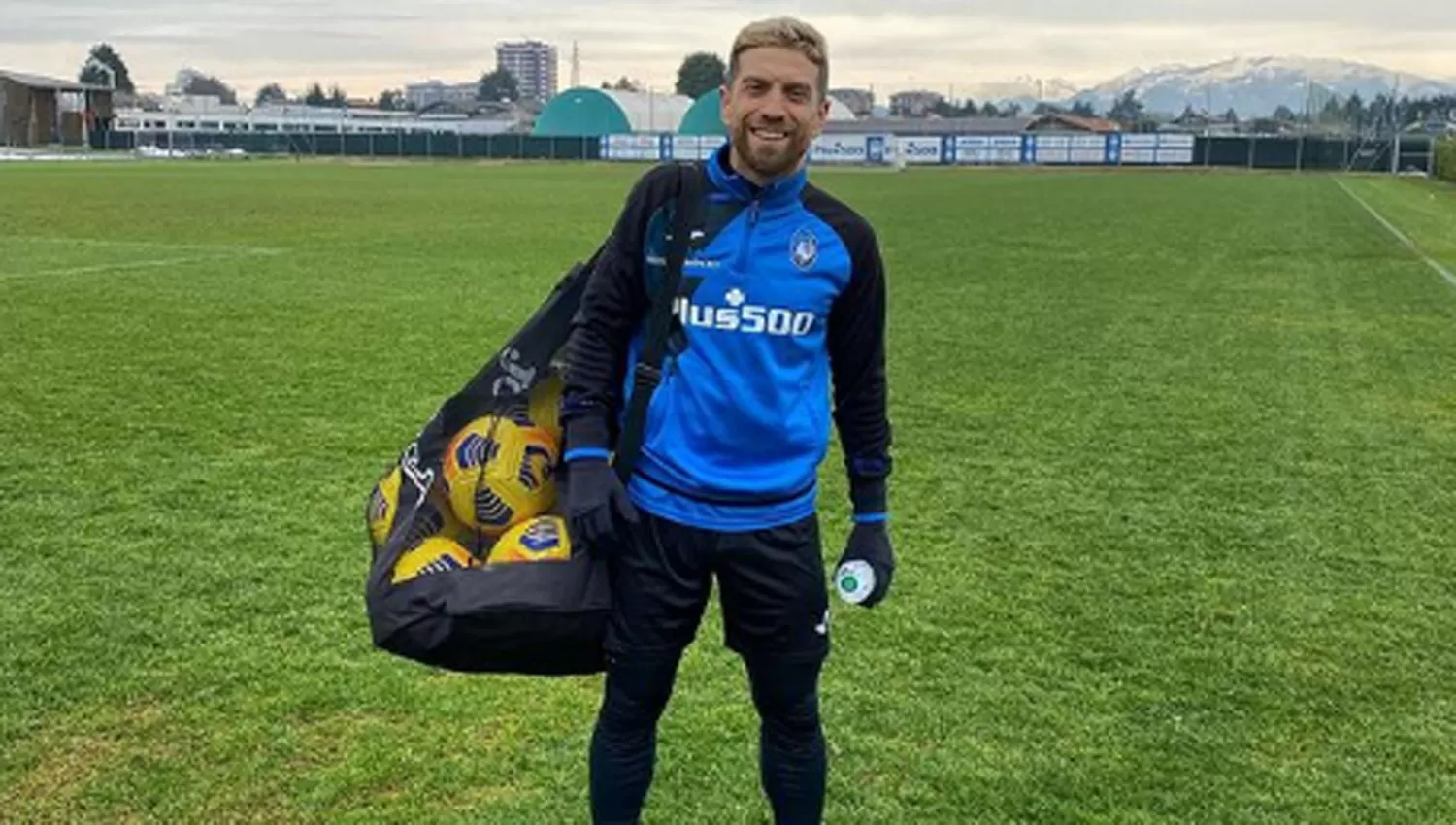 DE ÍDOLO A VILLANO. Gómez pasó de ser el capitán a ni siquiera entrenar junto al plantel de Atalanta.