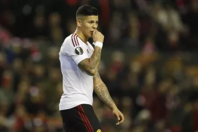 Lo pide Riquelme: Marcos Rojo, a un paso de Boca