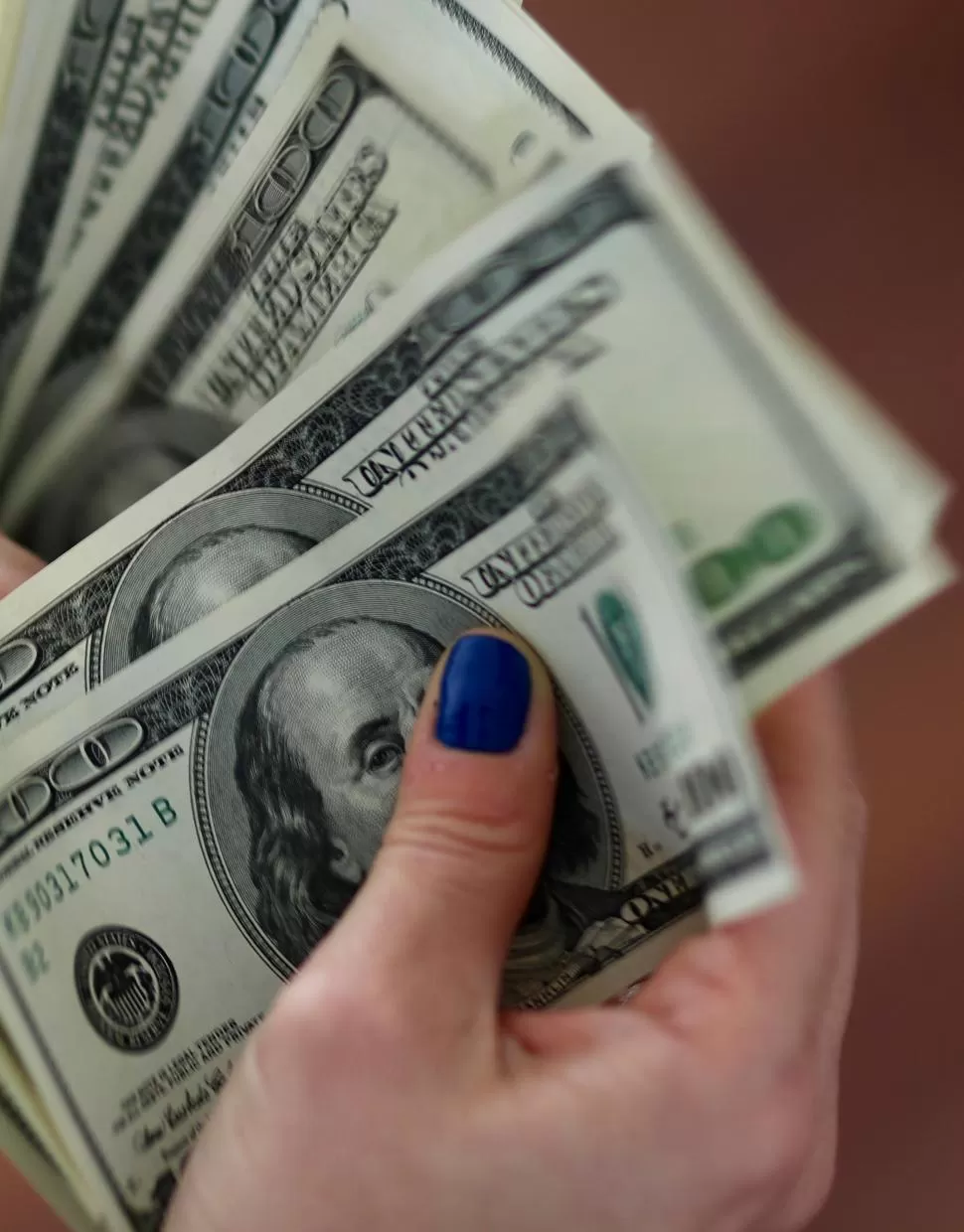 DÓLAR MINORISTA. La cotización oficial cerró ayer en $ 90,55. 