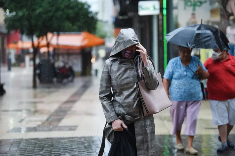 MAÑANA FRESCA. El agua trajo un leve descenso de la temperatura. 