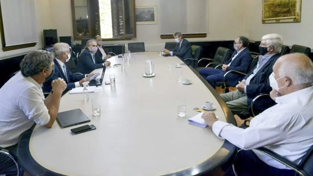 Reunión en el Ministerio de Agricultura. FOTO TÉLAM.