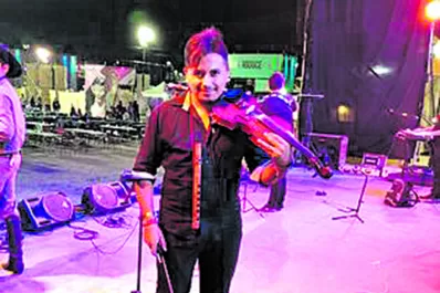 El alto de la lechuza: llega el violín de Maxi Arévalo