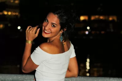 Romántica: Emilia Danesi canta boleros