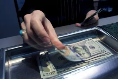 El dólar solidario supera al blue, que se negocia a $ 153