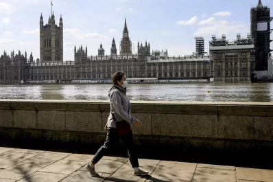 Inglaterra en vilo por la cepa sudafricana de la covid-19