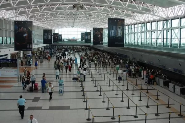 Desaconsejan pedir pasaporte que certifique la inmunización al coronavirus