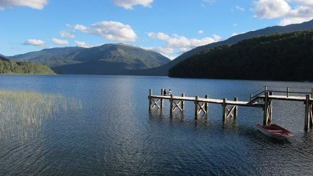 PAZ Y TRANQUILIDAD. Esas sensaciones despiertan los lagos de la Patagonia. De hecho, la llamada Ruta de los Siete Lagos es un imperdible. 