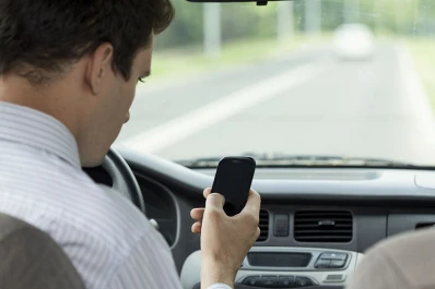Se cuadruplicó el número de conductores que manejan mientras usan celular