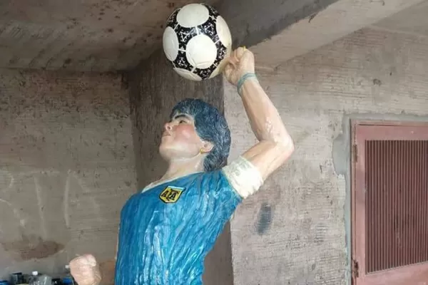 Orellana, sobre las críticas a la estatua de Maradona: ahora son moralistas