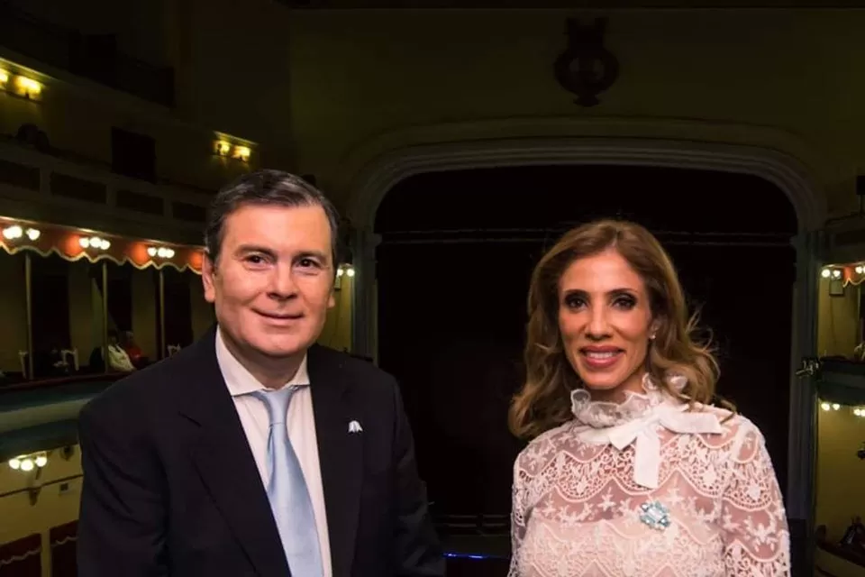 Claudia Ledesma Abdala de Zamora junto a Gerardo Zamora. Foto de Télam.