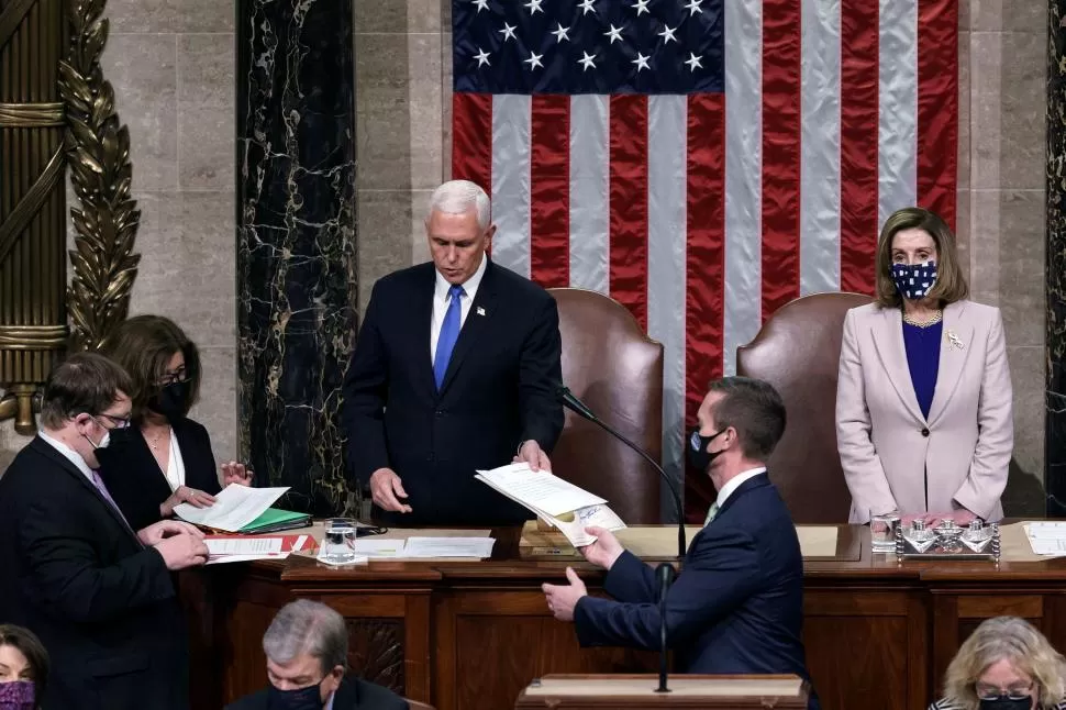 Asalto al Capitolio: El Departamento de Justicia busca interrogar a Mike Pence