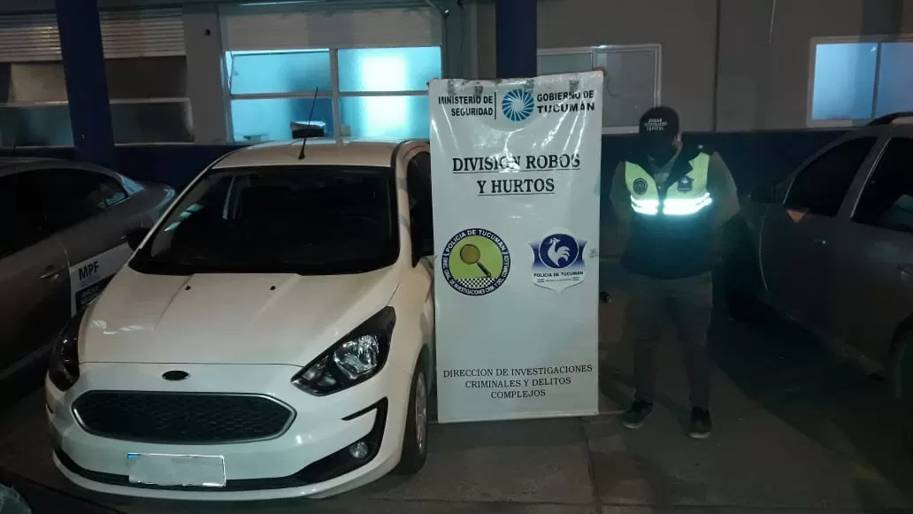 Encontraron el auto que usó una banda para huir con más de $4,5 millones robados